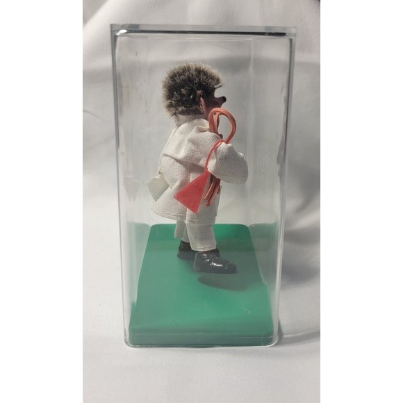 Vintage Original Peter-Figuren Doctor Hedgehog Figure With Case & Tag Rare HTF - Picture 2 of 7